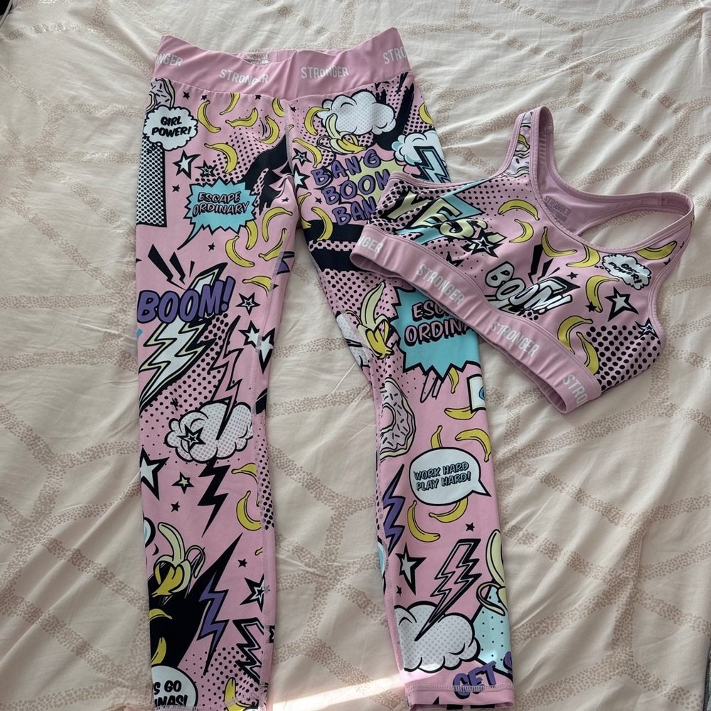 Stylish Pink Comic Print Activewear Set